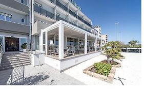 Hotel Tritone